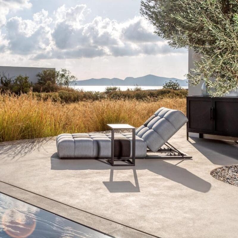 Blow Outdoor Lounger - Avenue Design Montreal