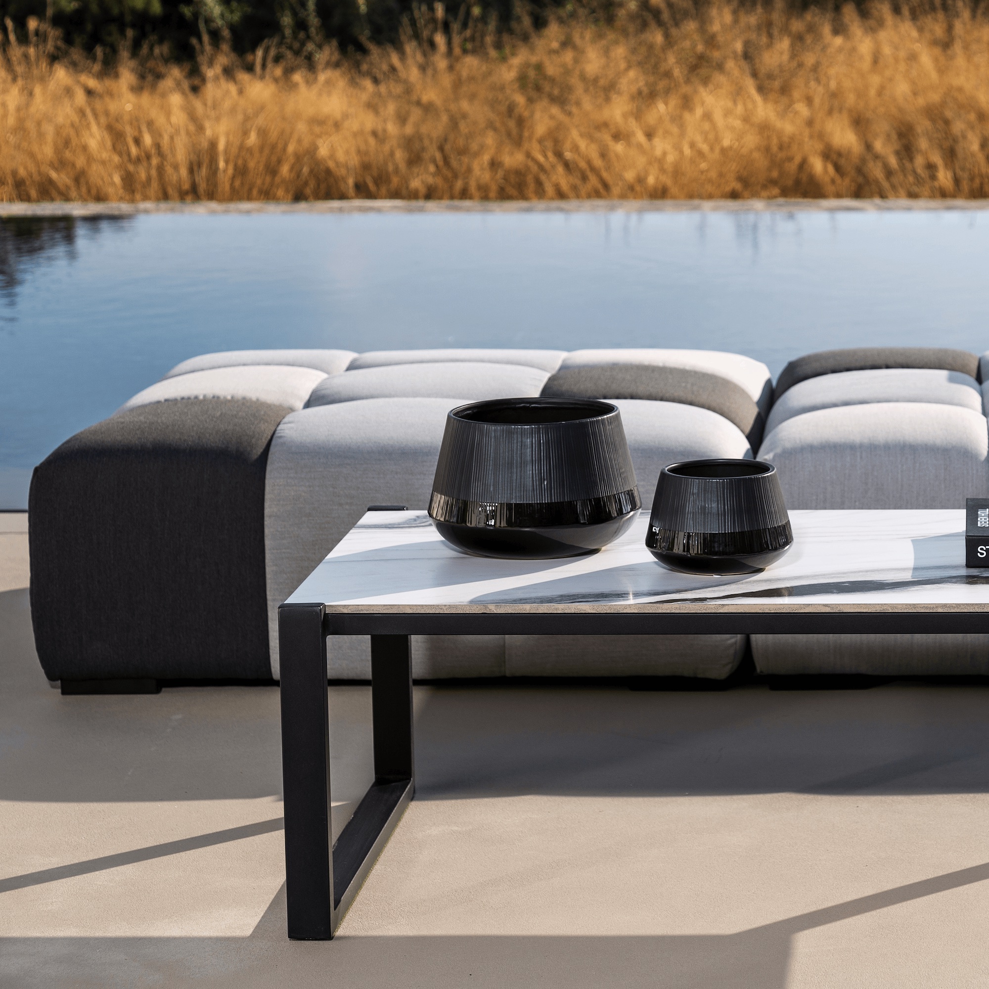 Blow Outdoor Ottoman - Avenue Design Montreal