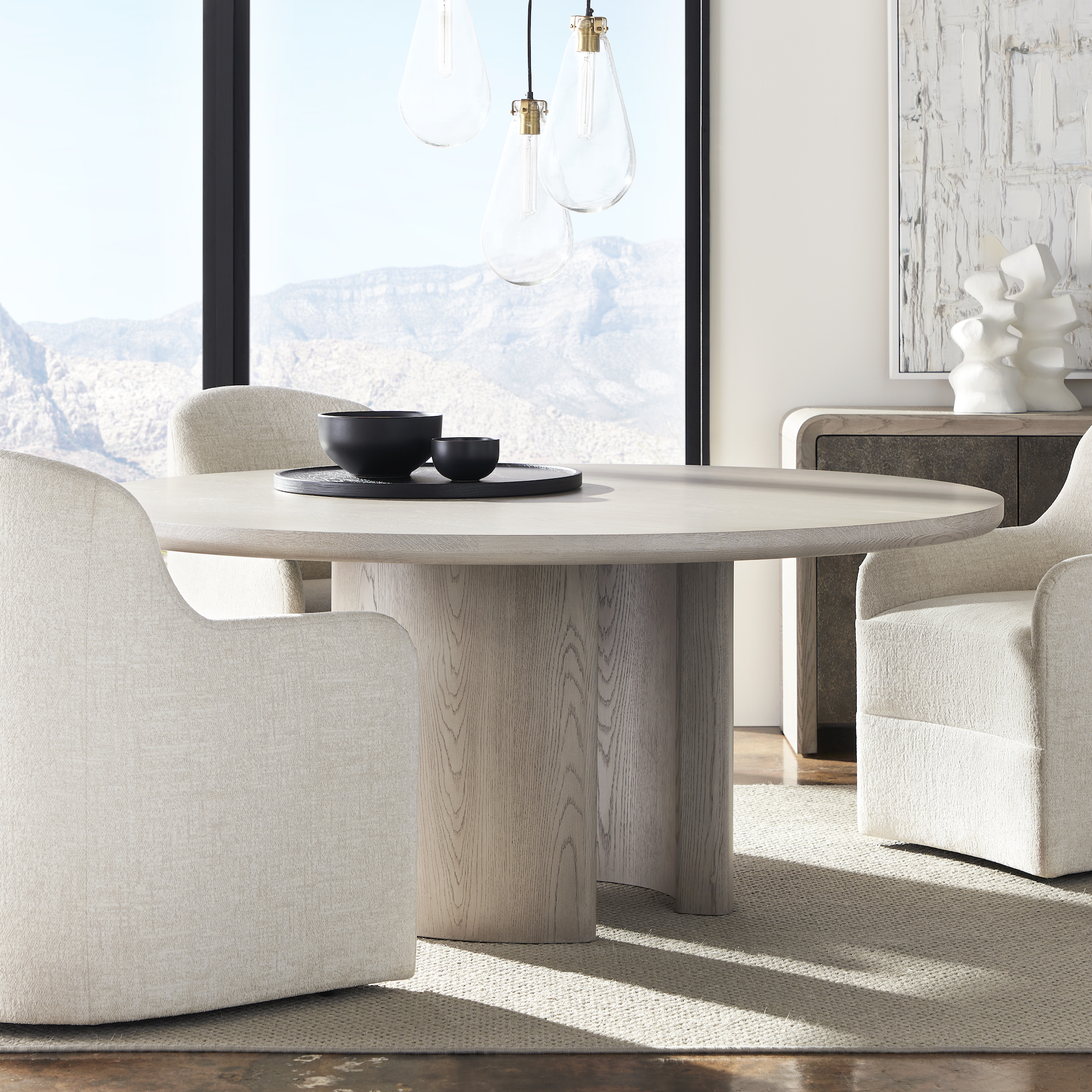 Form Round Dining Table - Avenue Design Montreal